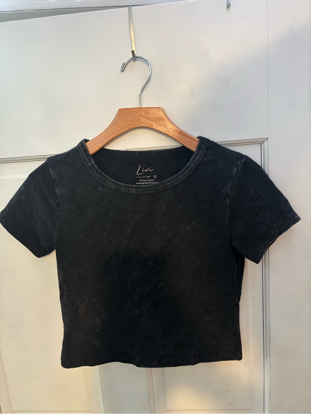 Livi Active Black Short Sleeve Cropped Tee